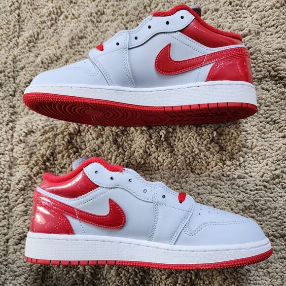 Air Jordan 1 Low SE GS Football Grey University Brand New Sz 6Y - Picture 3 of 8